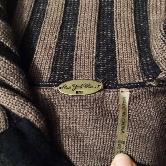 One girl who angora blend Embroidered sweater - Picture 3 of 6